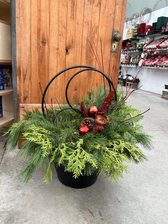 Workshop - Fresh Greens Circle Planter (Dec. 5 @ 6pm)